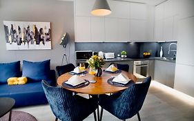 Suiteangel - Luxury Design Condo With Free Garage